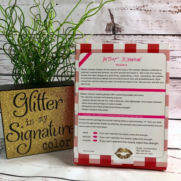 Betsey Johnson 3 Piece Reading Glasses - Picture 2 of 3